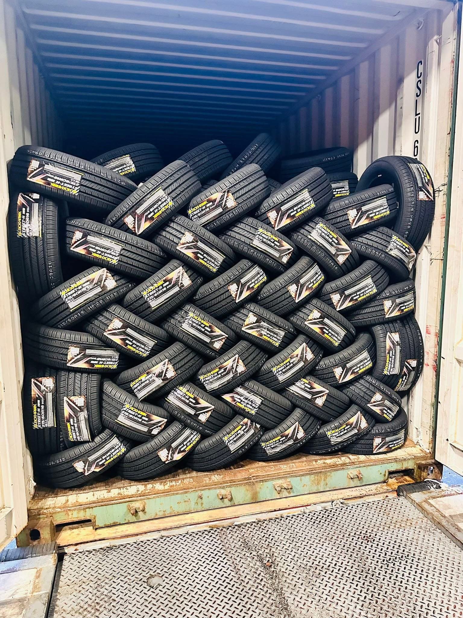 Warehouse team in action — Lumpers Speed Plus Houston
